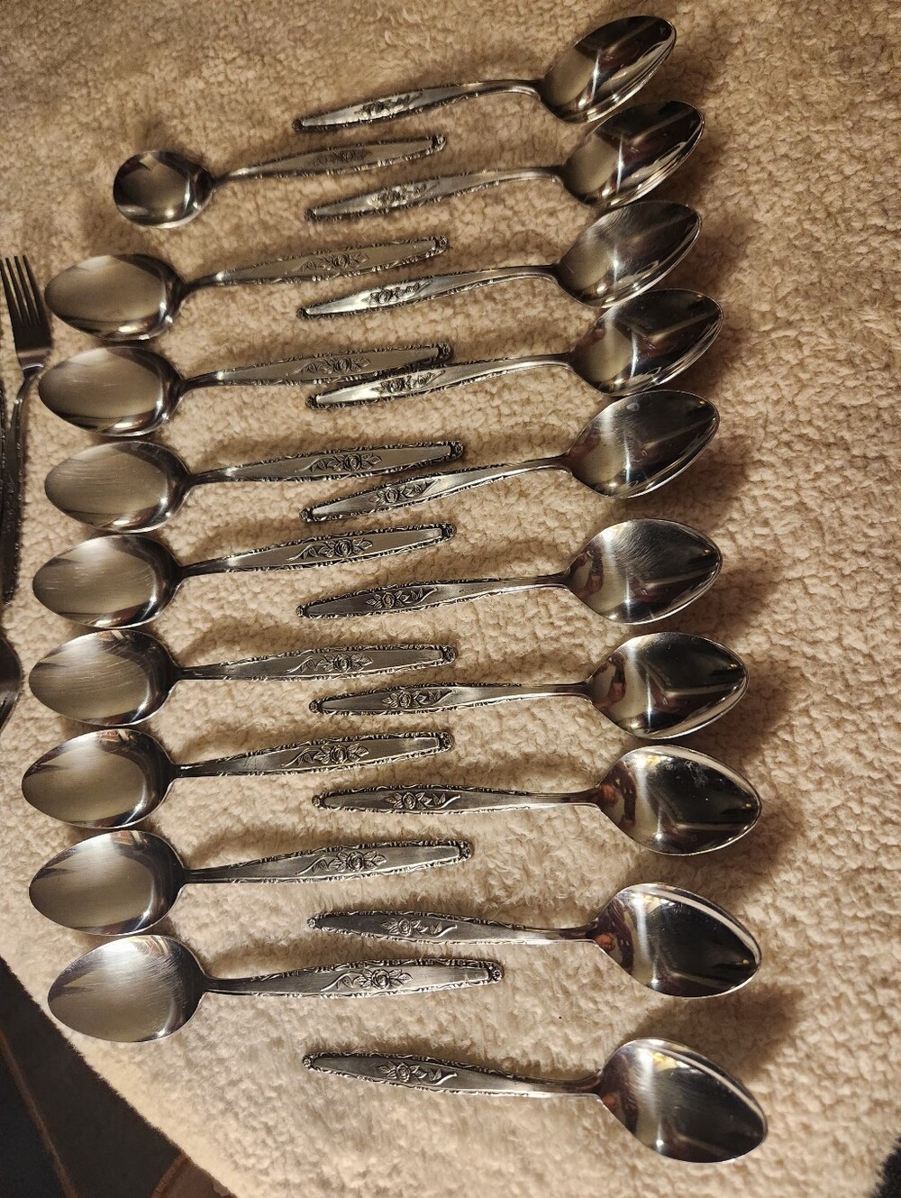 Silver Patterned Stainless Steel Flatware Spoons And Forks